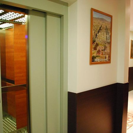Hostal Las Flores Ramblas Barcelone Extérieur photo