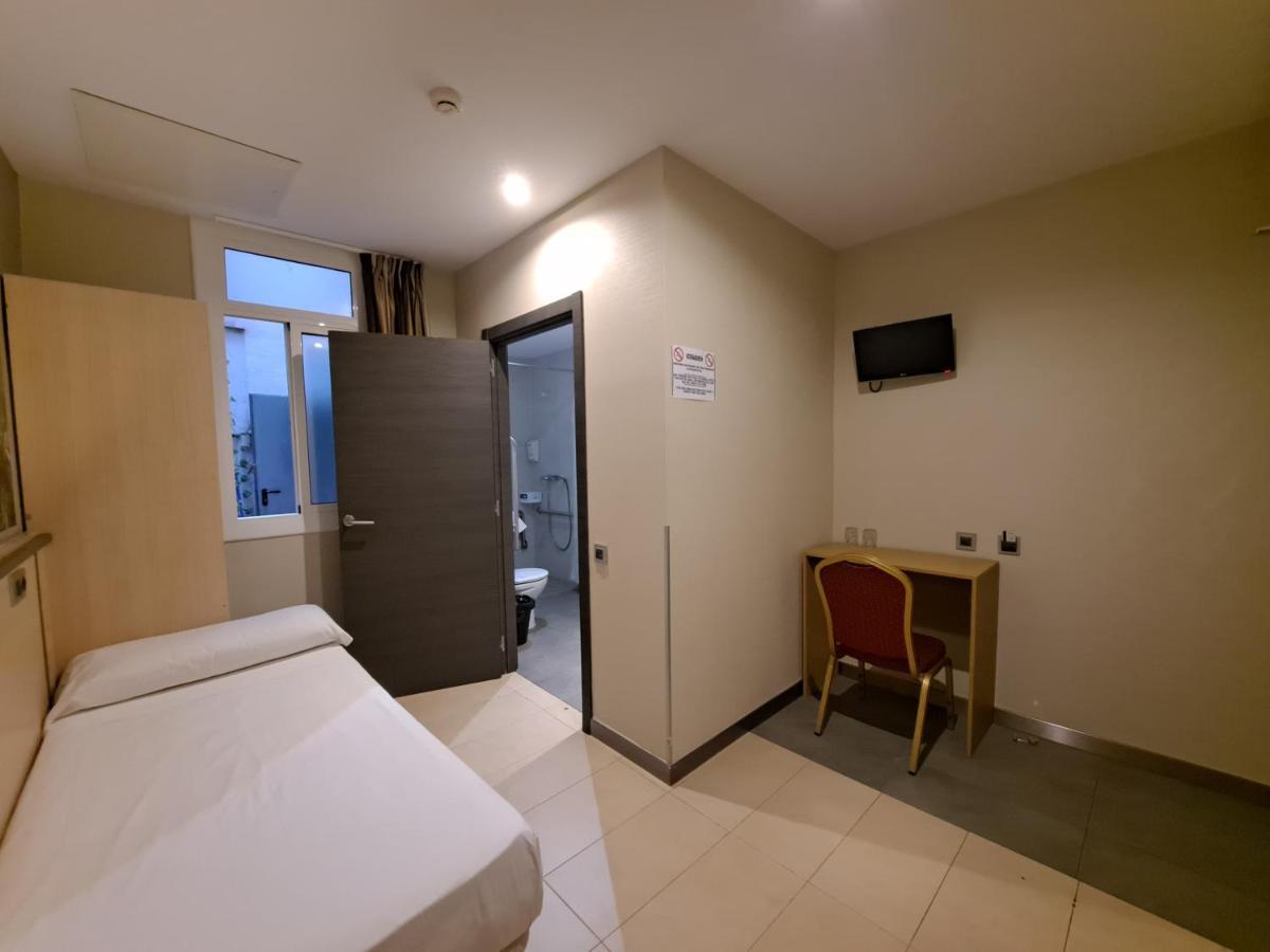 Hostal Las Flores Ramblas Barcelone Extérieur photo