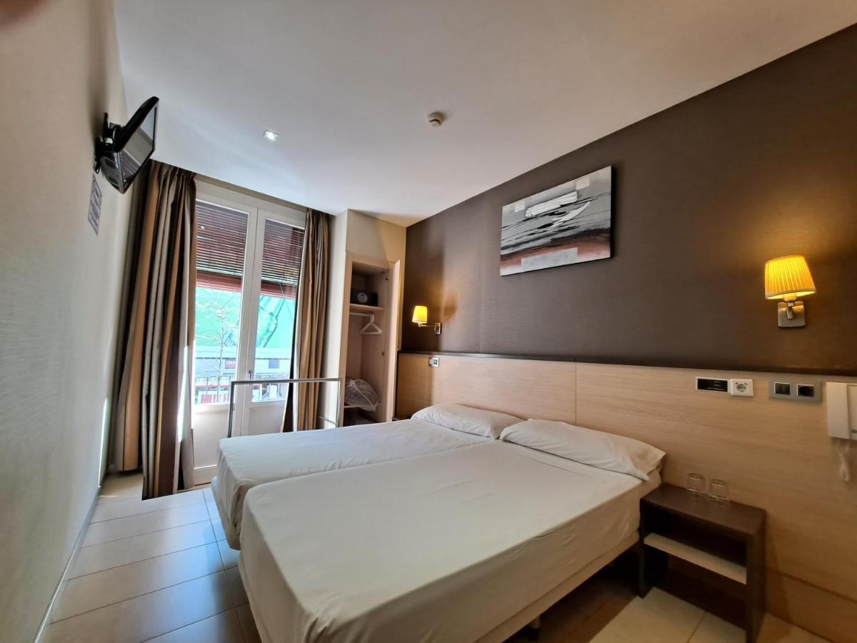 Hostal Las Flores Ramblas Barcelone Extérieur photo
