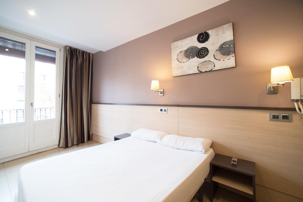 Hostal Las Flores Ramblas Barcelone Extérieur photo