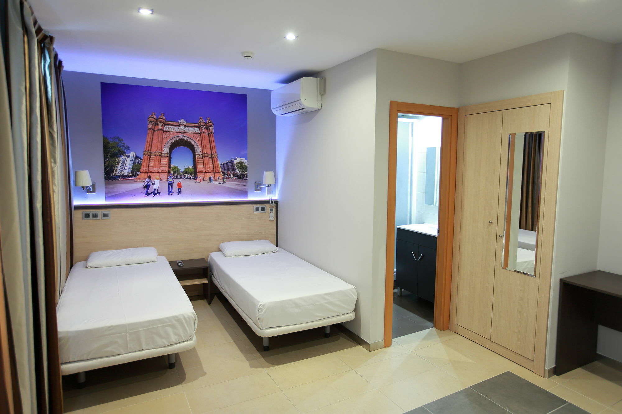 Hostal Las Flores Ramblas Barcelone Extérieur photo
